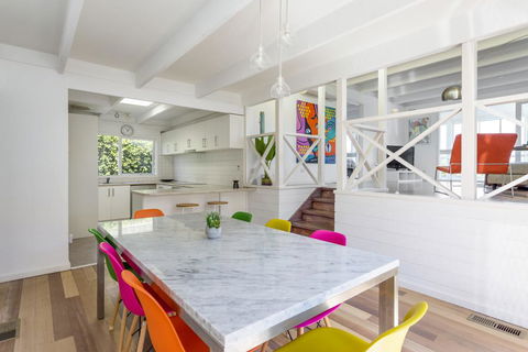 At Agnes Ave: Coastal Views - Your Accommodation 2