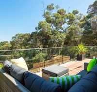 At Agnes Ave coastal views - Your Accommodation