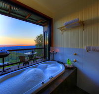 At Remingtons Private Cottages  Lodge - Your Accommodation