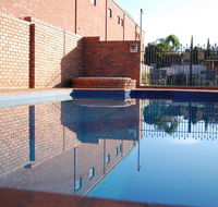 Australian Settlers Motor Inn - Your Accommodation