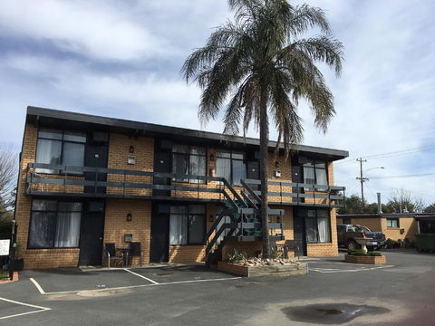 Avondel Motor Inn - Your Accommodation 0