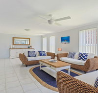 Azure Waters - perfectly positioned with ocean views - Your Accommodation