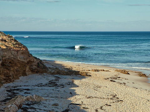 Back Beach Hideaway - Your Accommodation 1