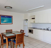 Baden 50 - Rainbow Shores Swimming pool walk to beach tropical surroundings - Your Accommodation