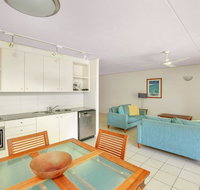 Baden 61 - Rainbow Shores Air conditioned Unit Walk To Beach Pool Tennis court - Your Accommodation