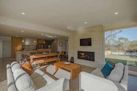 Baileys Beach House - Your Accommodation 0