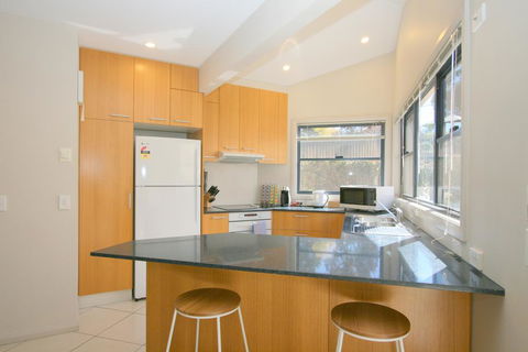 Banjos Way 1/23 Banjo Patterson Crescent - Your Accommodation 3