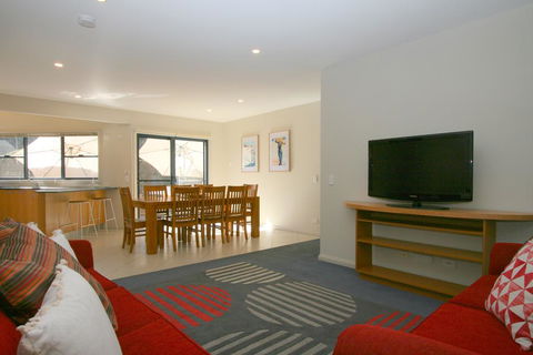 Banjos Way 1/23 Banjo Patterson Crescent - Your Accommodation 2