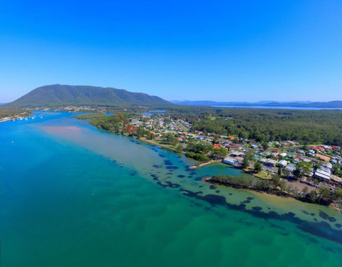 BANYANDAH 557 Ocean Drive NH - Your Accommodation 1