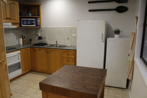 Barefoot Beach House - Your Accommodation 3