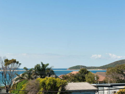 Barefoot Bliss @ Fingal Bay - Your Accommodation 1