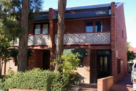 Barker Road - Your Accommodation 0