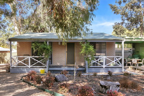 Barossa Country Cottages - Your Accommodation 2