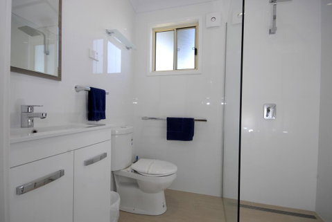 Barrack Point Holidays - Your Accommodation 3