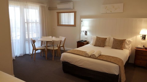 Bathurst Gold Panner - Your Accommodation 0
