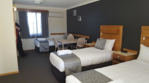 Bathurst Gold Panner - Your Accommodation 2