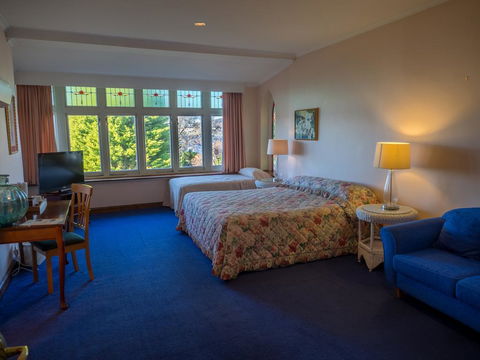 Battery Point Manor - Your Accommodation 2
