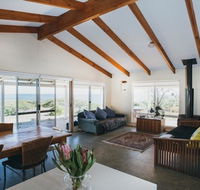 Bay Beach House - Your Accommodation