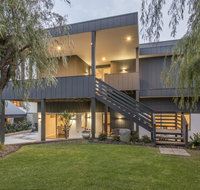 Bay View Retreat - Stunning Ocean Views and 300 metres To Beach - Your Accommodation