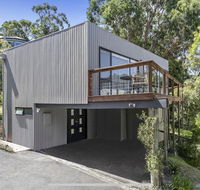Bay Views Lorne - Your Accommodation