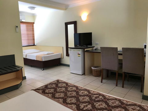 Bay Village Tropical Retreat & Apartments - Your Accommodation 2