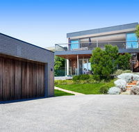 Bay Vista - Amazing Bay Views with the beach at your doorstop - Your Accommodation