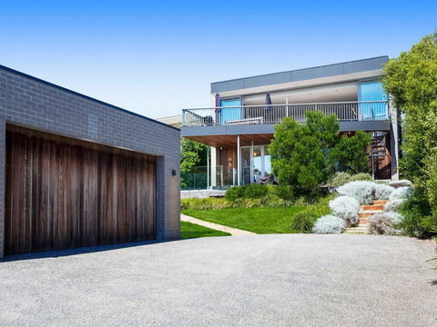 Bay Vista - Amazing Bay Views With The Beach At Your Doorstop! - Your Accommodation 0