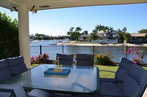 Bayz Maroochy Waters - Your Accommodation 1