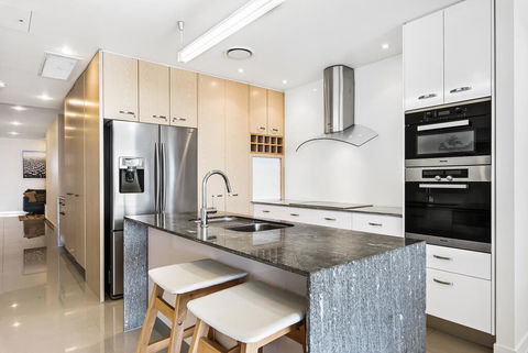 Beaches On Maroochy 1 Beach Parade - Your Accommodation 2