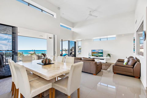 Beaches On Maroochy 1 Beach Parade - Your Accommodation 1