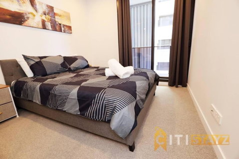 Red Rose Retreat - 1bd 1bth 1CarSp Apt - Your Accommodation 1