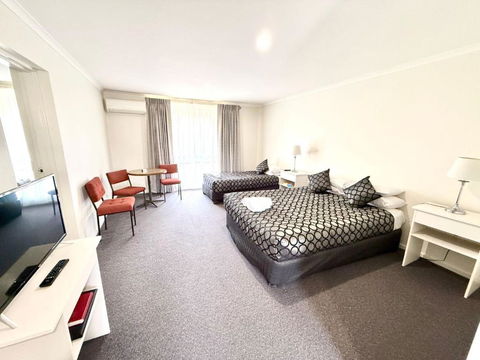 Redgum Motel - Your Accommodation 0