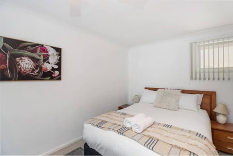 Reel Close! Walk To Everything. Sleeps 6 - Your Accommodation 3