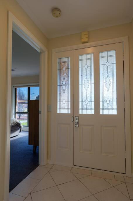 Relaxing 3bd In Tranquil Setting - Your Accommodation 3