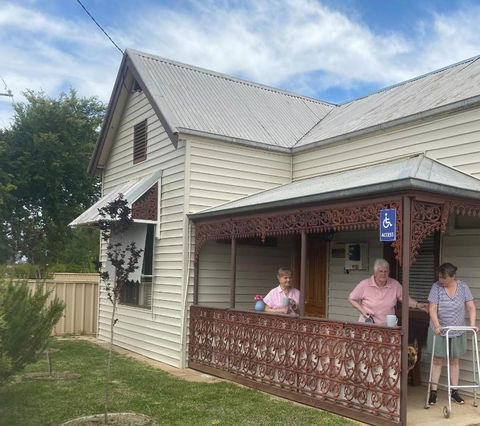 Relaxing On Vale B & B - Your Accommodation 1
