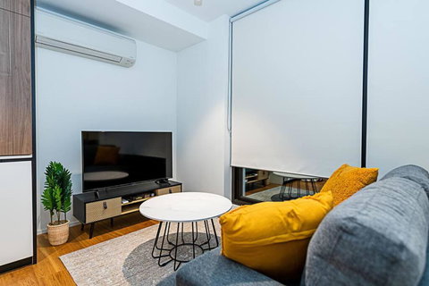 Relaxing Urban Oasis - Your Accommodation 3