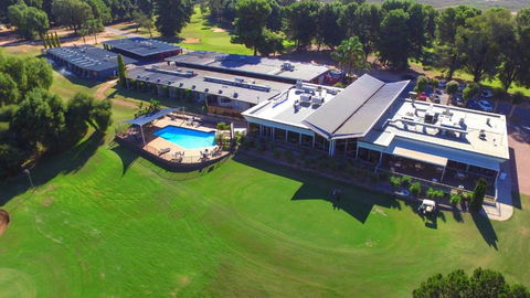 Renmark Country Club - Your Accommodation 0