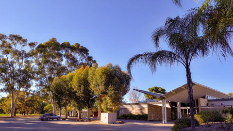 Renmark Country Club - Your Accommodation 1