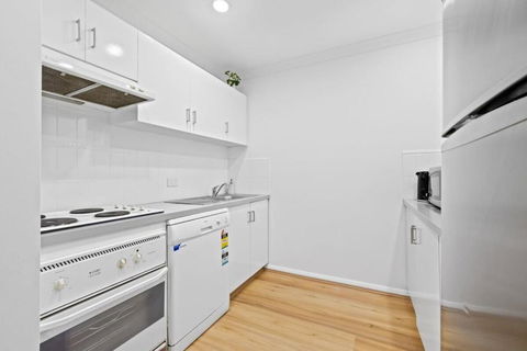 Renovated Family Apartment With Pool & WiFi - Your Accommodation 3
