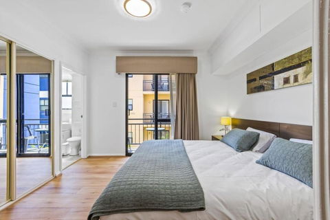 Renovated Family Apartment With Pool & WiFi - Your Accommodation 0