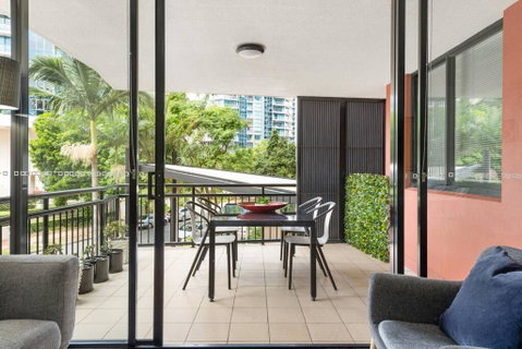 Resort Living - 10mins CBD - 2Bed / 2Bath / 1Car - Your Accommodation 1