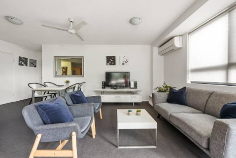 Resort Living - 10mins CBD - 2Bed / 2Bath / 1Car - Your Accommodation 3
