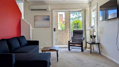 Retreat Townhouse Pentridge Village - Your Accommodation 0