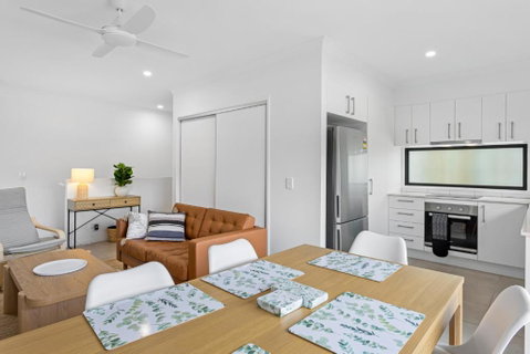 Riverside 3-Bed Home With Study Nook And BBQ - Your Accommodation 0