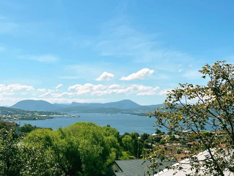 Riveting House With Incredible Water-view At SandyBay - Your Accommodation 2