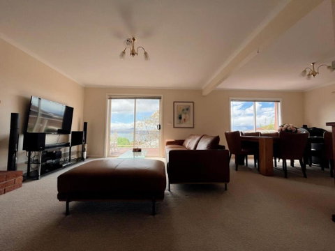 Riveting House With Incredible Water-view At SandyBay - Your Accommodation 3