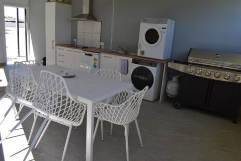 Riviana Motel - Your Accommodation 3