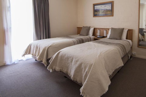 Redhill Cooma Motor Inn - Your Accommodation 1