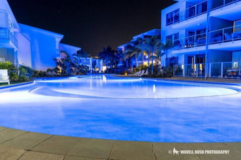 Sand Dunes Resort Stunning Beachfront Apartment - Your Accommodation 0