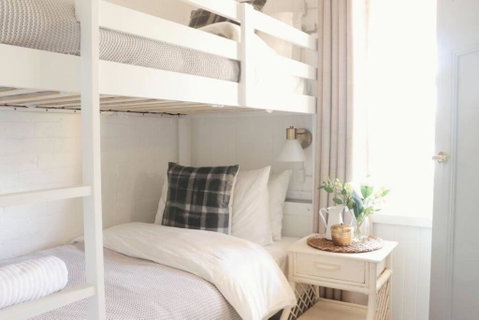 Rustic Chic 200 Metres From CBD - Your Accommodation 1